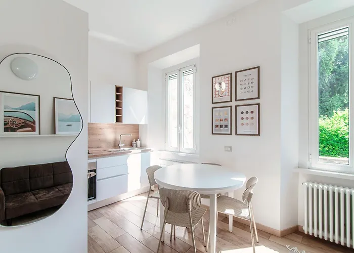 Casa Giulini - The House Of Travelers Como