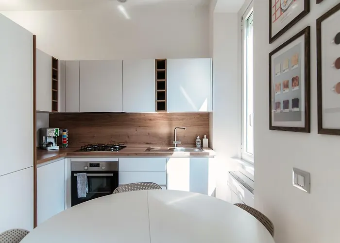 Casa Giulini - The House Of Travelers Apartment Como