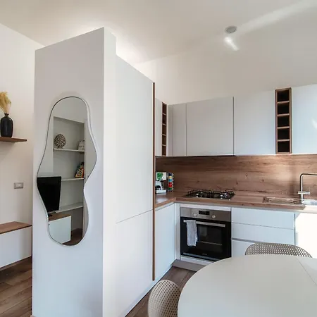 Casa Giulini - The House Of Travelers Lejlighed *